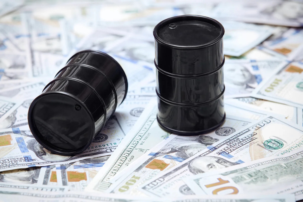 
Азербайджанская нефть незначительно подешевела