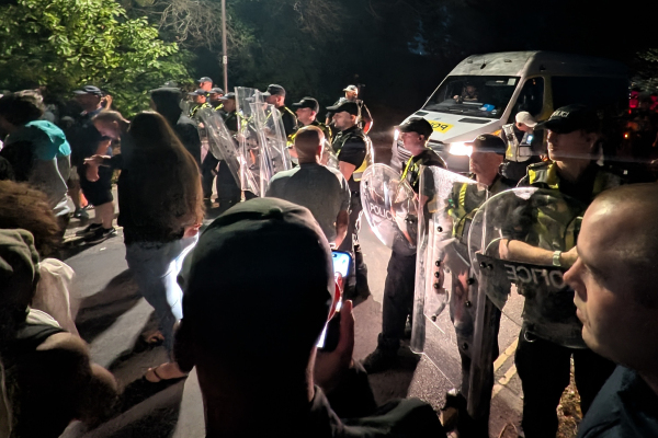 Британцы дерутся с полицией