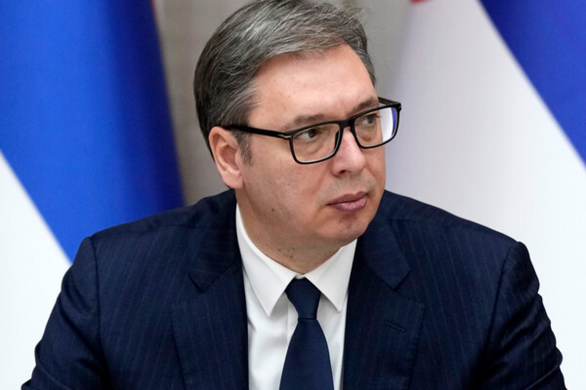 Сербия идет на досрочные выборы: Вучичу предложили распустить парламент 