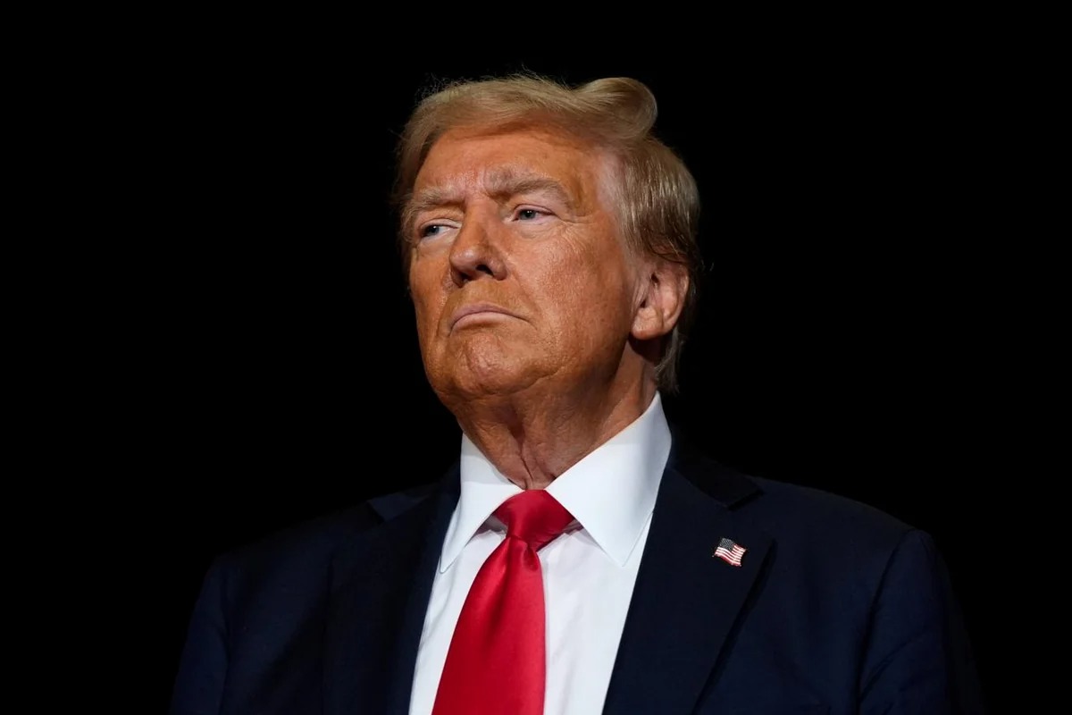 Трамп оставил Белый дом без постоянного пресс-секретаря