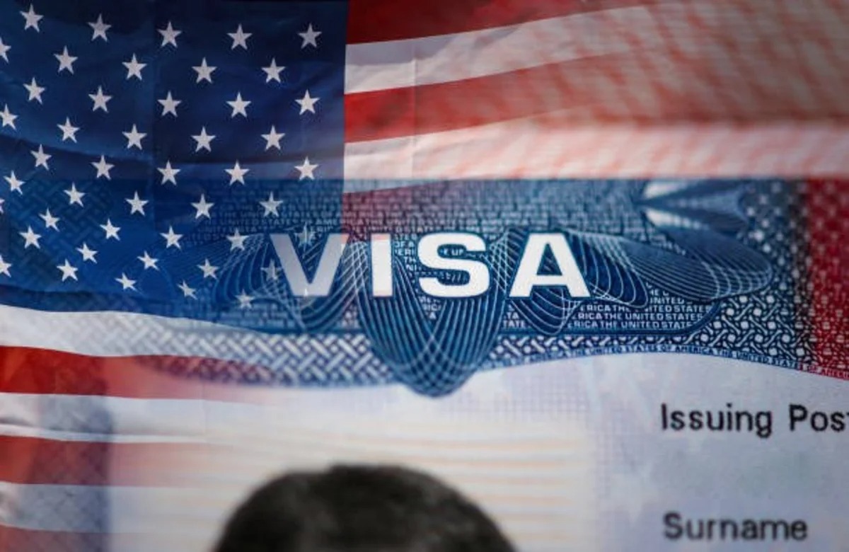 Суд в США заблокировал новые ограничения для студентов и журналистов
