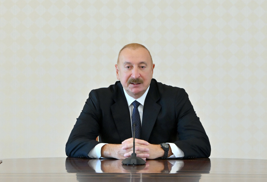 
Президент Ильхам Алиев: Мы совместными усилиями должны стремиться к тому, чтобы превратить ОТГ в один из ведущих международных институтов