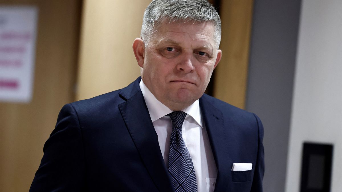 Фицо потребовал провести экстренный саммит ЕС