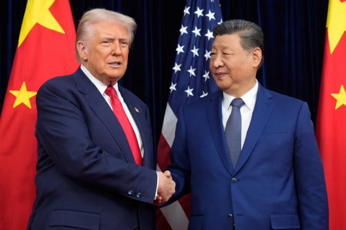Вашингтон и Пекин начали спор с протокола
