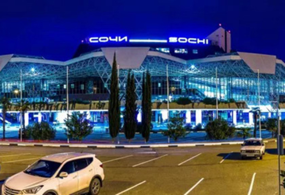 
В аэропорту Сочи задерживаются почти 30 рейсов