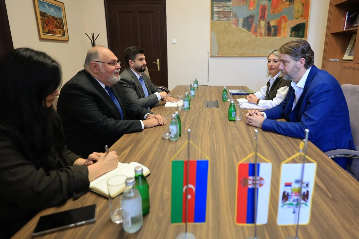 Крагуевац может обрести город-побратим в Азербайджане