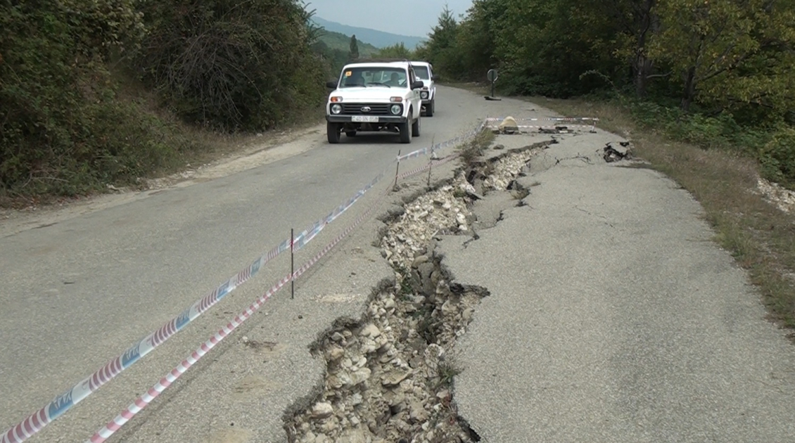 Оползень в Губе затруднил движение на дороге Рустов-Ханегах