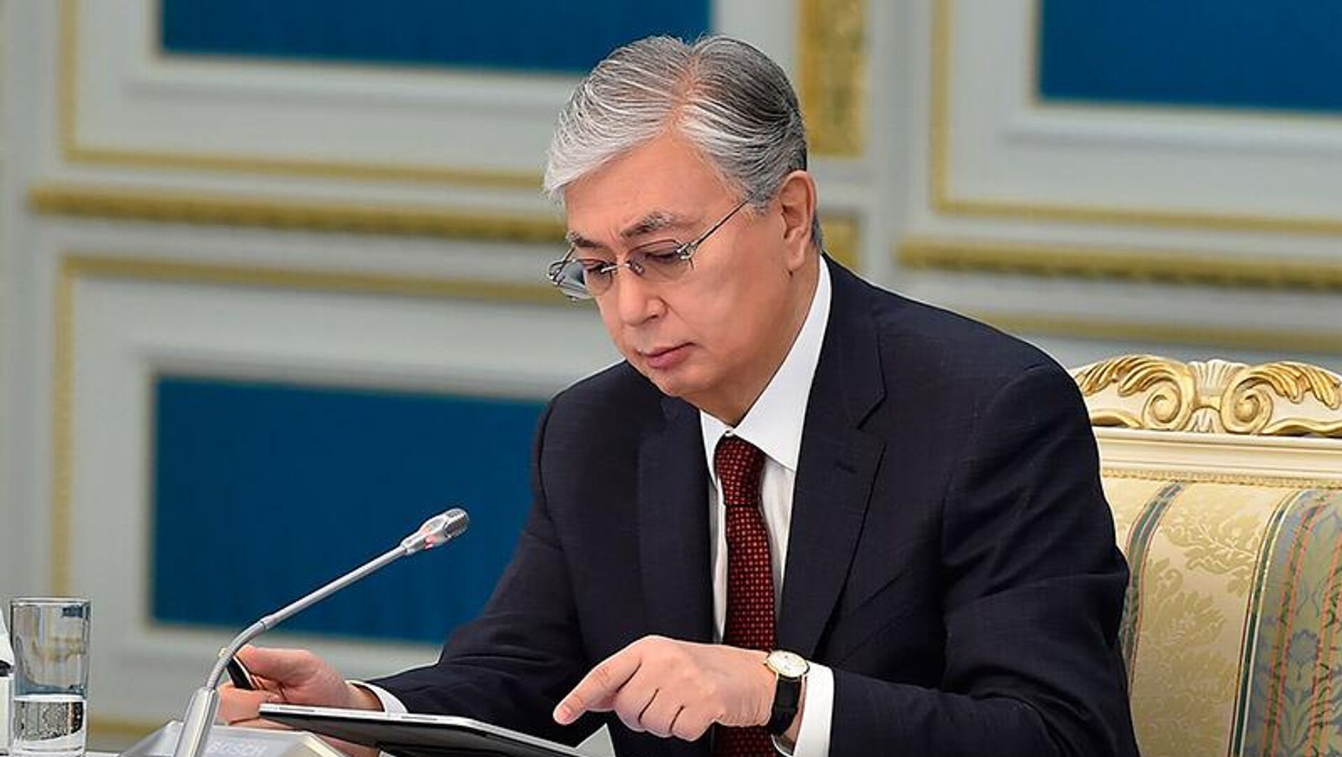 Токаев поручил разобраться в работе Минобороны после гибели военных