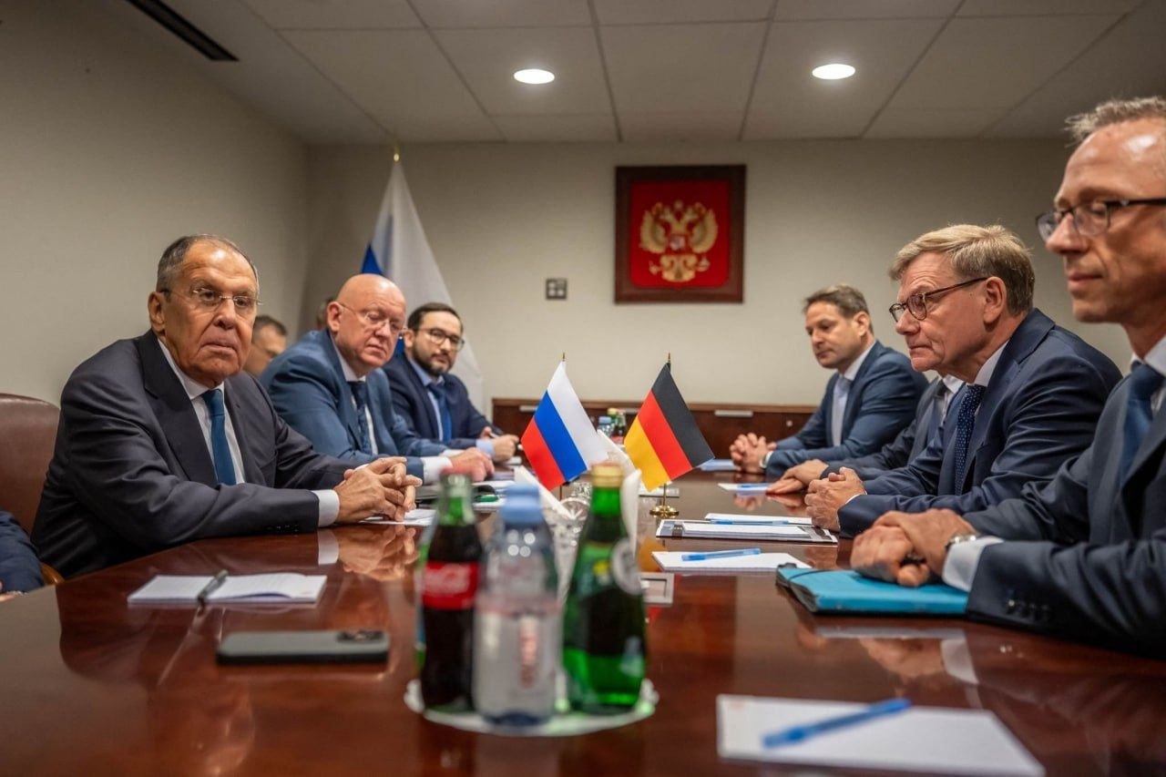 Лавров встретился с Вадефулем: переговоры длились 20 минут