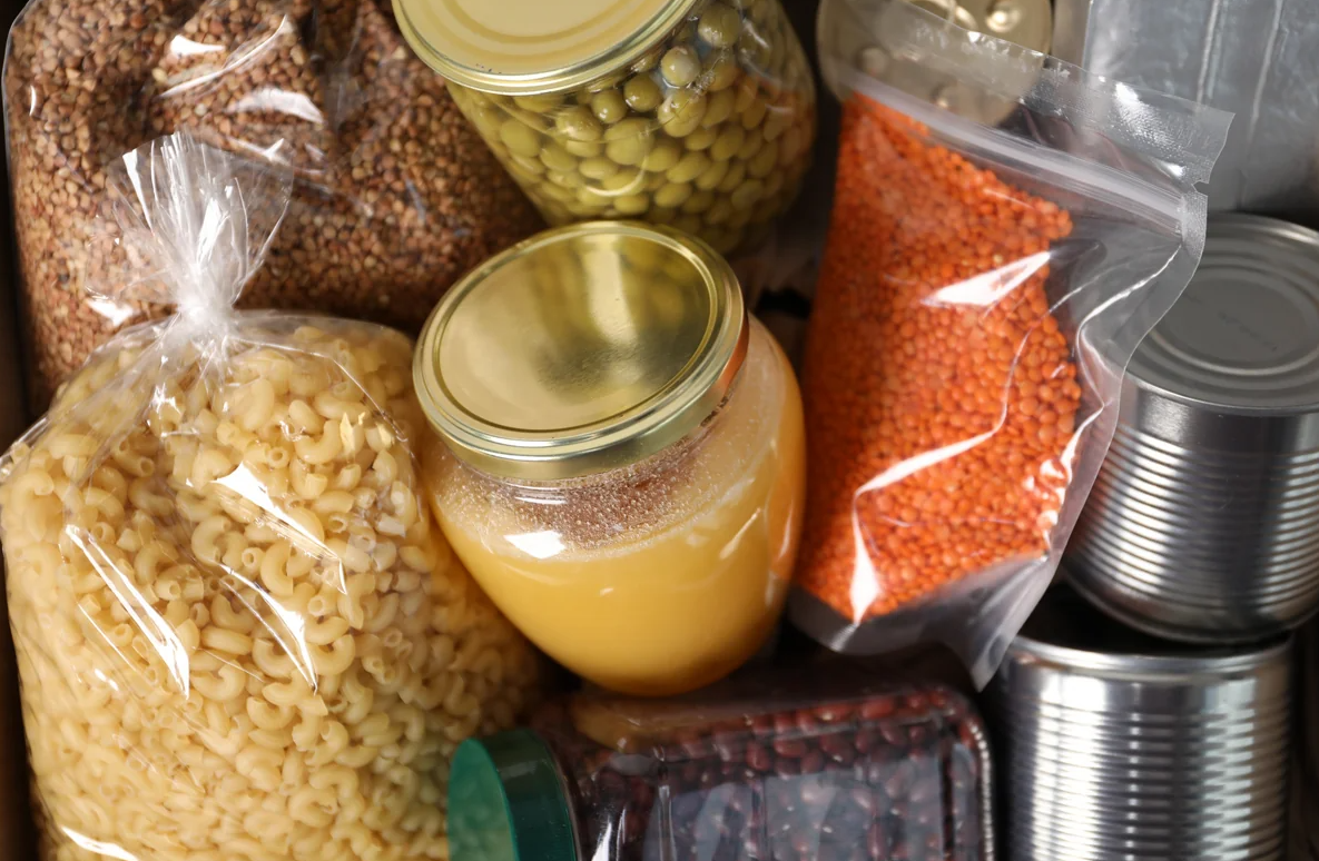 Жителей одной из европейских стран призвали запастись продуктами на 72 часа