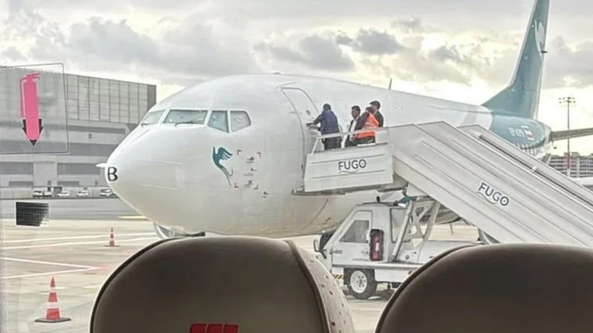В Стамбуле арестовали самолет иранской Caspian Airlines