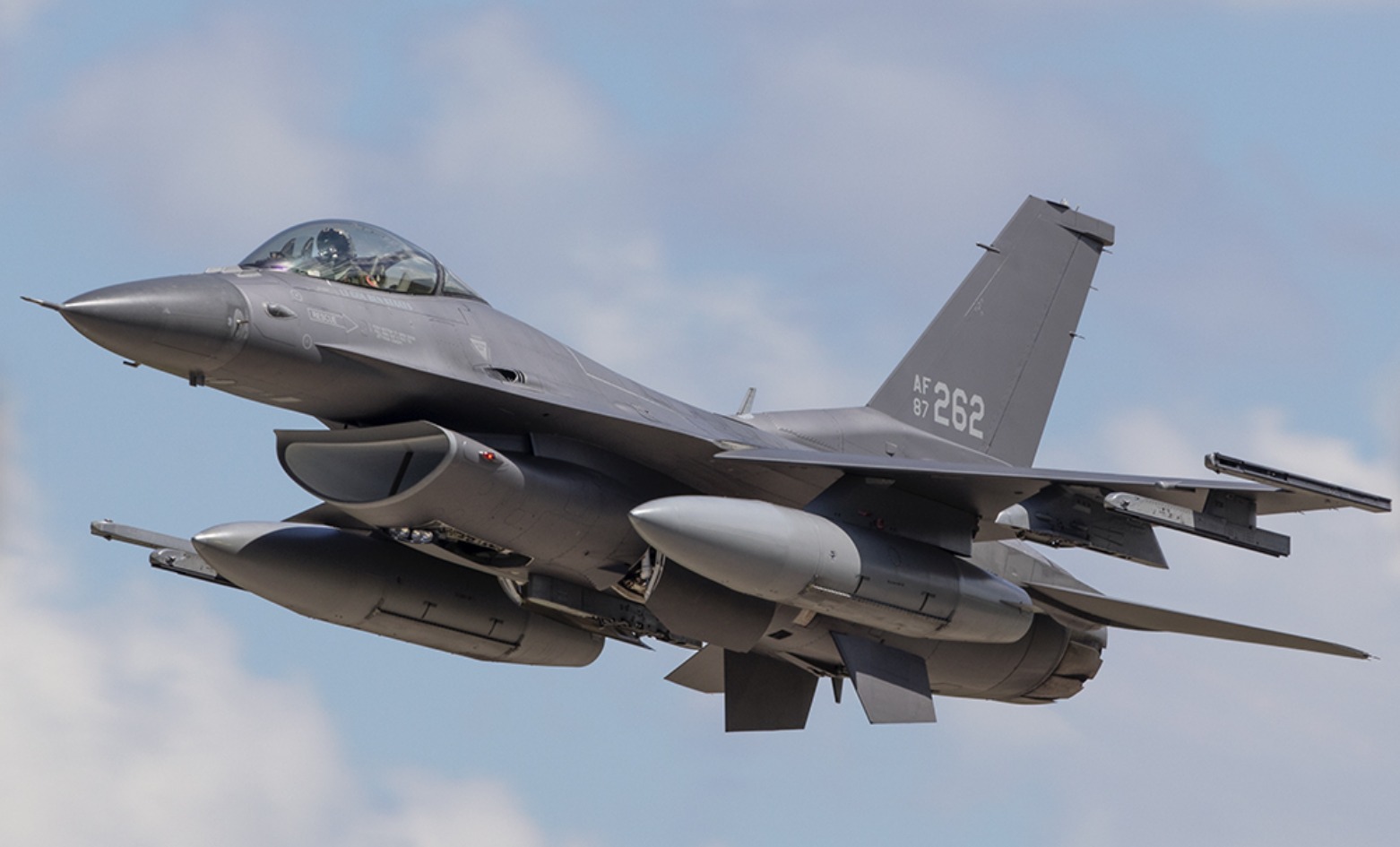 Украина получит три F-16 от Бельгии до конца года