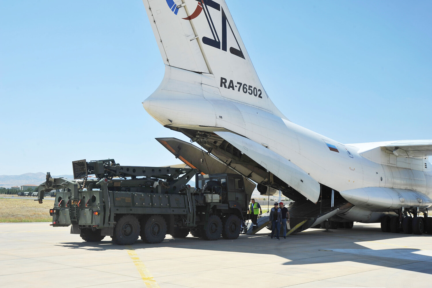 ВКремле заявили, что РФ может переместить C-400 водну издружественных стран
