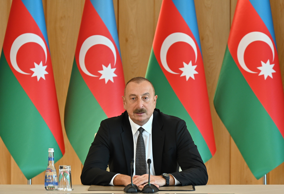 
Президент Азербайджана: Медиа являются силой, способной влиять на формирование общественного мнения, диалог и возможности сотрудничества