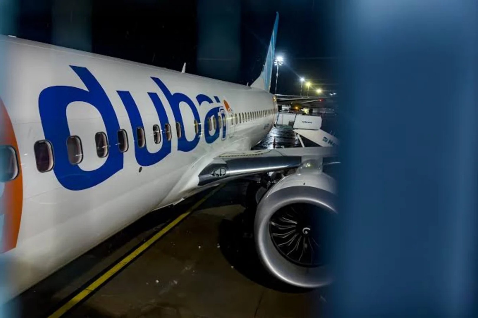 
ОАЭ сформировали спецгруппу для расследования инцидента с самолетом Flydubai