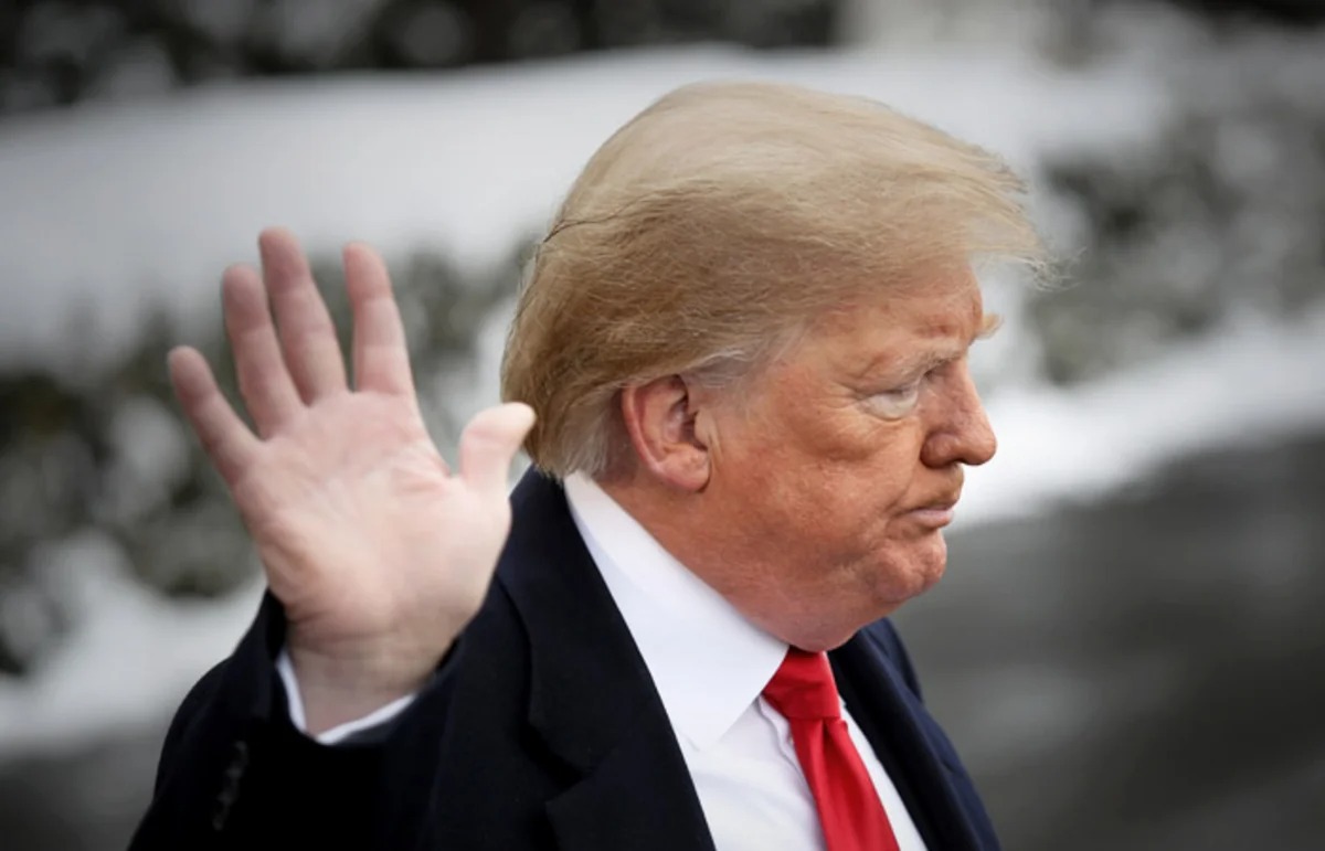 Трамп связал поражение республиканцев на выборах с угрозой импичмента
