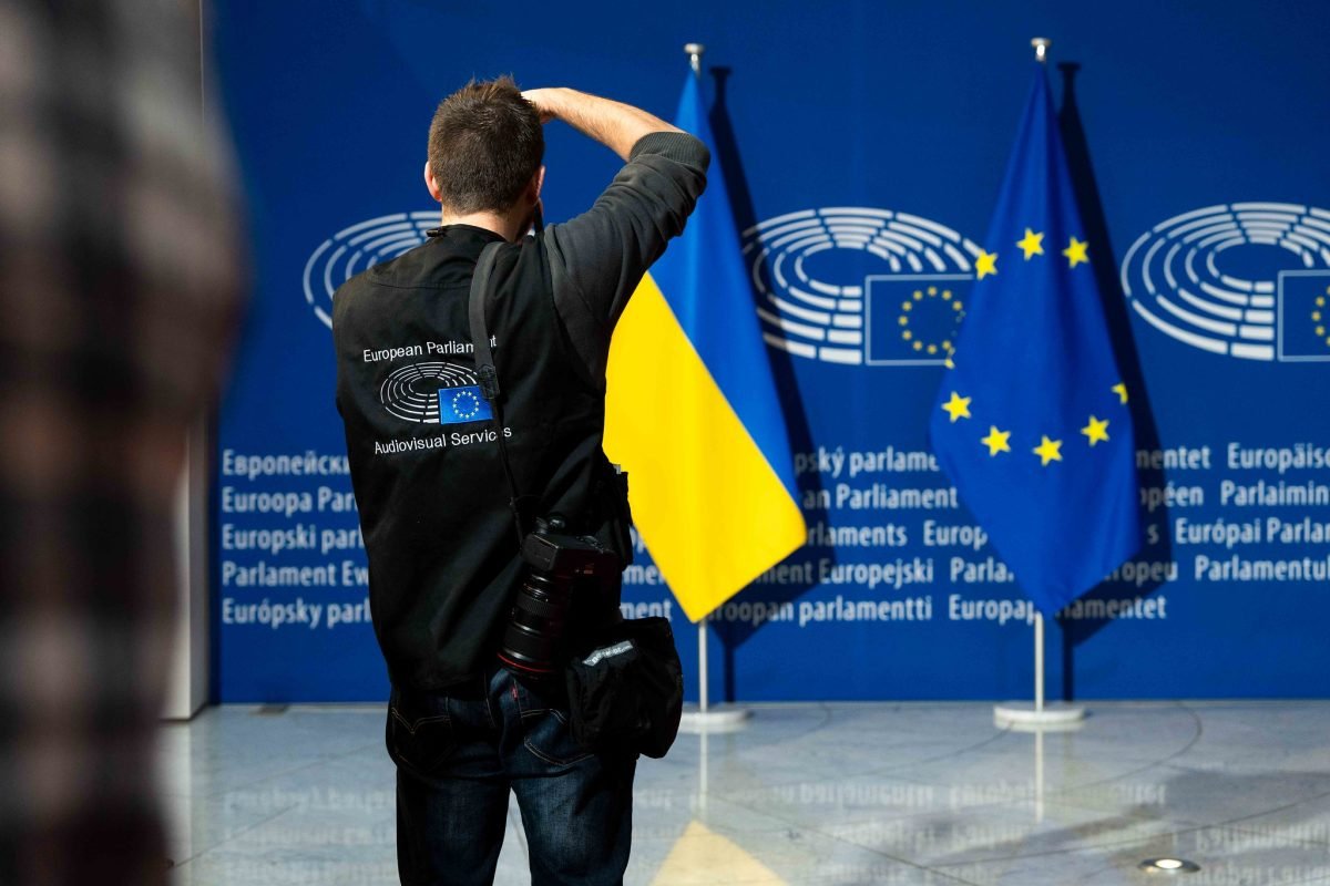 ЕС не спешит с кредитом Украине и требует реформ
