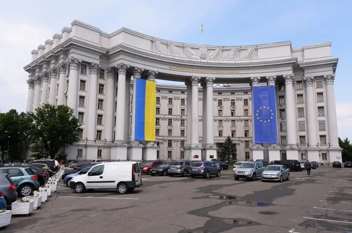 Западные дипломаты остаются в Киеве вопреки предупреждениям Москвы
