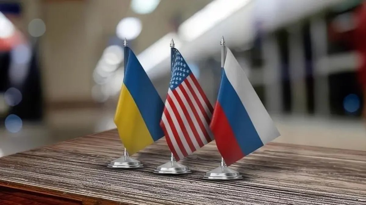 
Украина готова к трехсторонним встречам