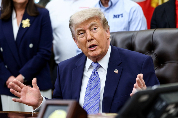 Трамп назвал момент закрытия NYT &laquo;великим днем для Америки&raquo;