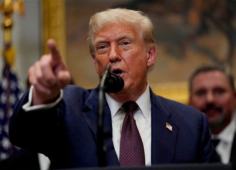 Трамп обвинил демократов в организации протестов на его выступлениях