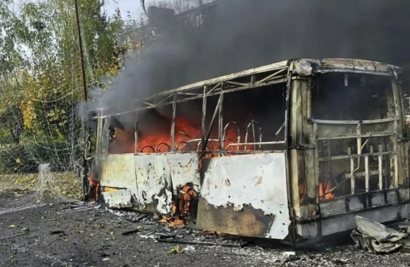
Российская армия ударила по рейсовому автобусу в Краматорске, погибли 33 человека