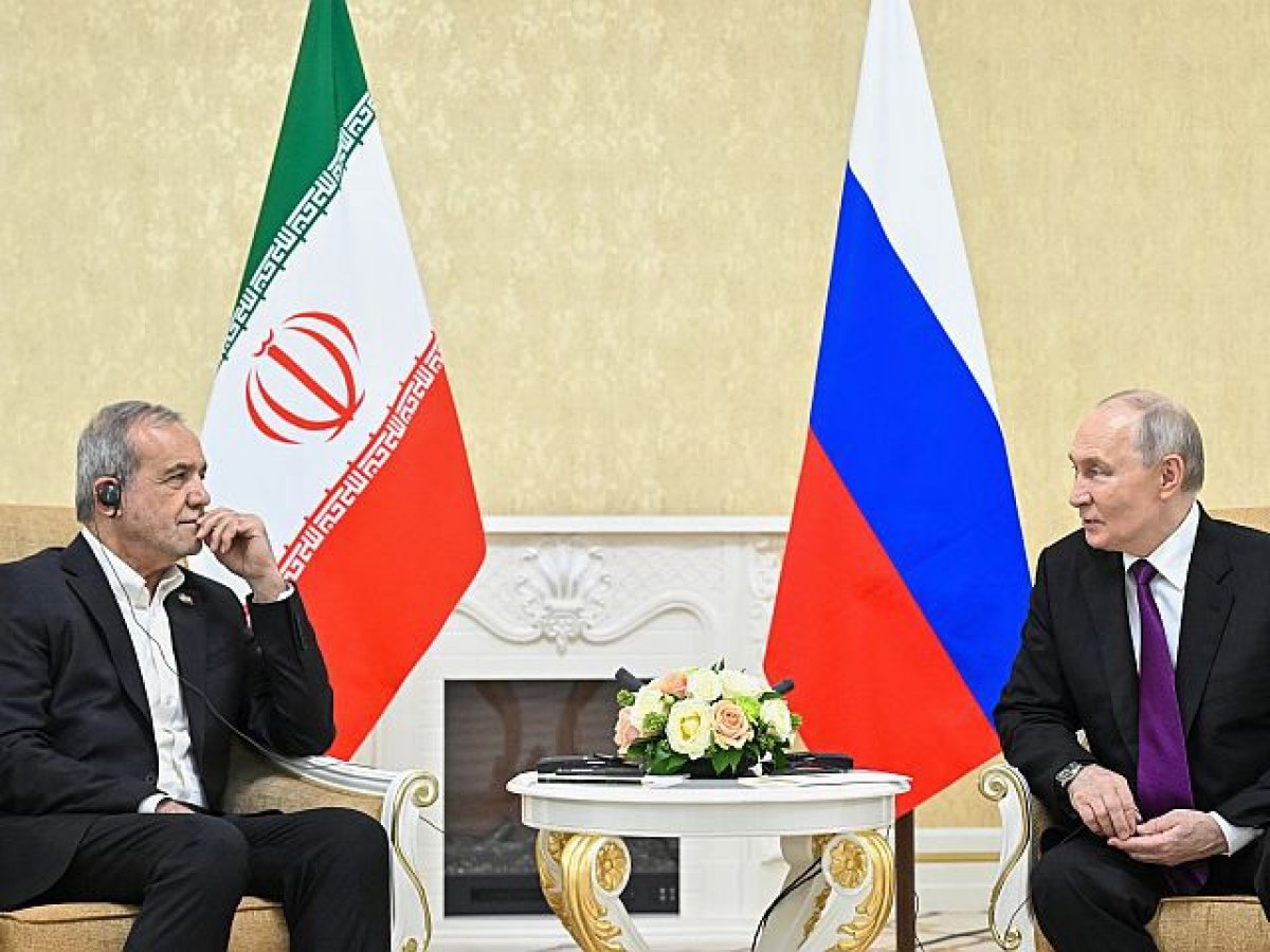 Путин и Пезешкиан обсудили укрепление стратегического партнерства России и Ирана
