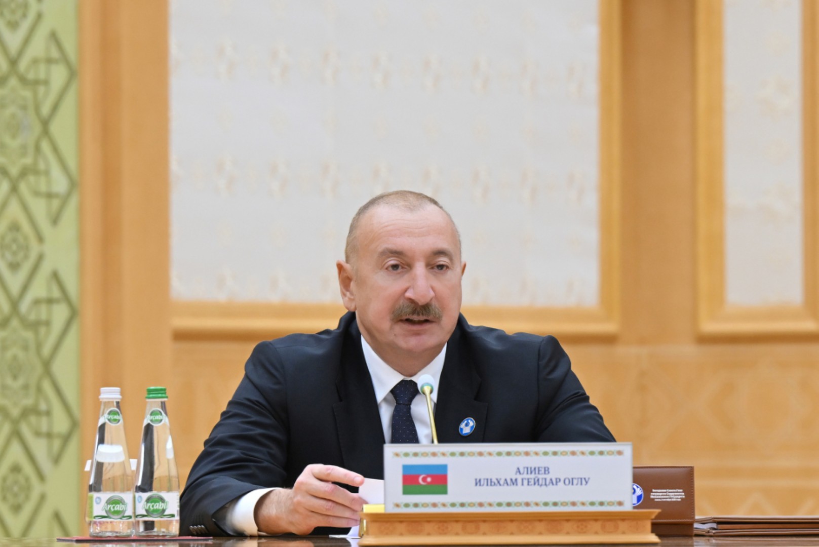 Президент Ильхам Алиев принял участие в заседании Совета глав государств СНГ в узком составе