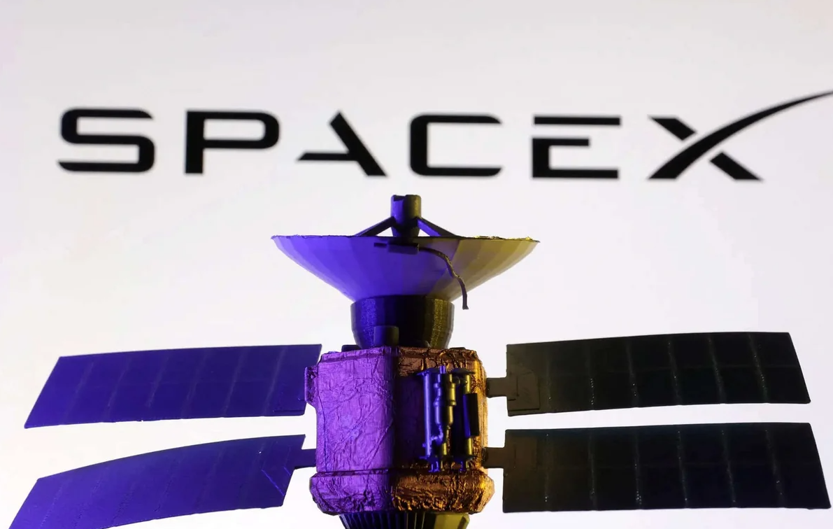 SpaceX намерена стать полноценным мобильным оператором в США