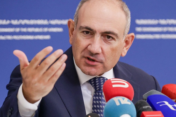 Пашинян назвал мирный договор с Азербайджаном приоритетом Армении