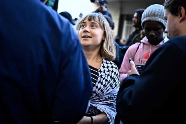 Грета Тунберг поддержала протестующих школьников во Франции
