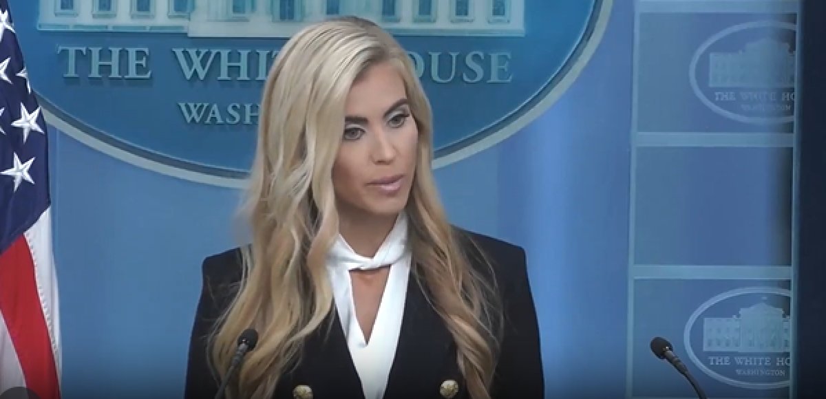 Первый брифинг нового пресс-секретаря Трампа вызвал недовольство в Белом доме
