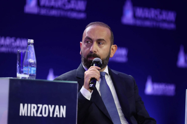 
Мирзоян: Утром проснемся, а граница с Турцией открыта