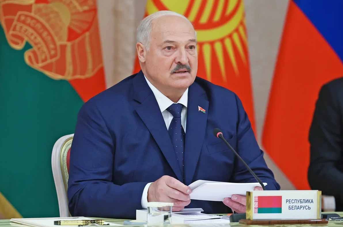 Лукашенко напомнил об обещании Зеленского пробыть на посту президента один срок