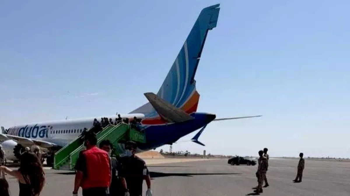 
Пилот flydubai не заметил странностей в поведении коллеги до инцидента