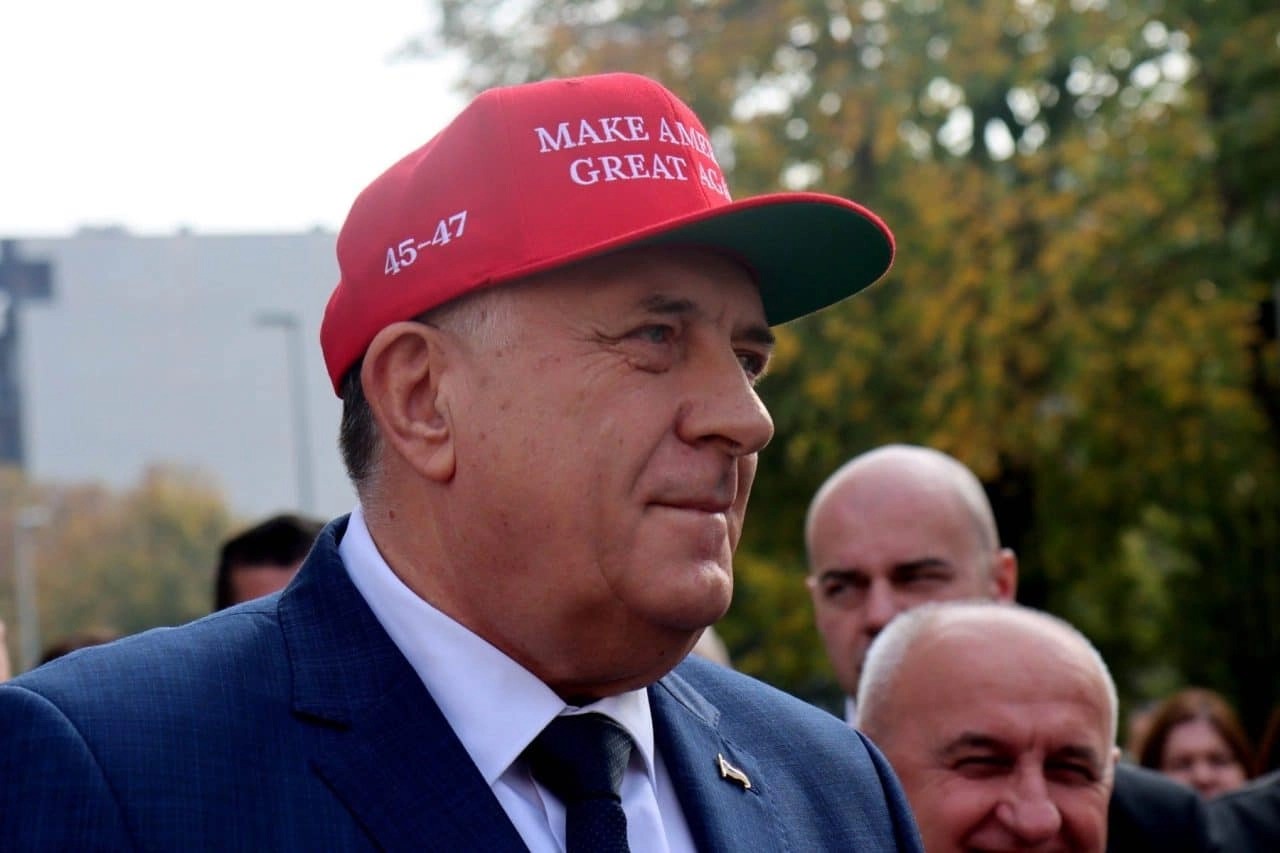Соратники Трампа засветились на митинге партии Додика в Боснии