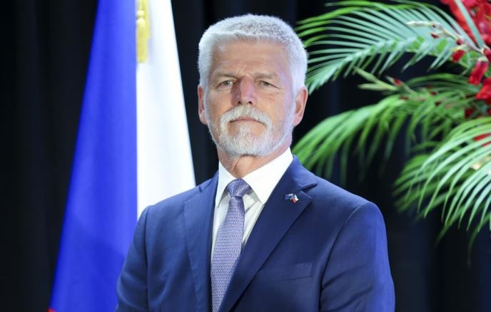 Президент Чехии призвал Европу к участию в мирных переговорах по Украине