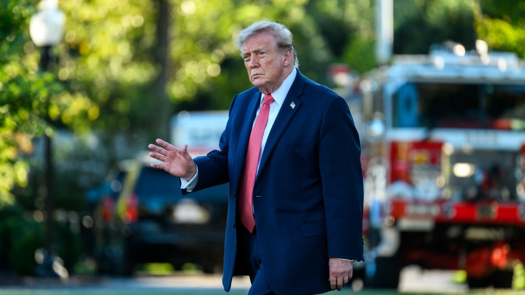 Трамп решил перенести зал для брифингов из Белого дома