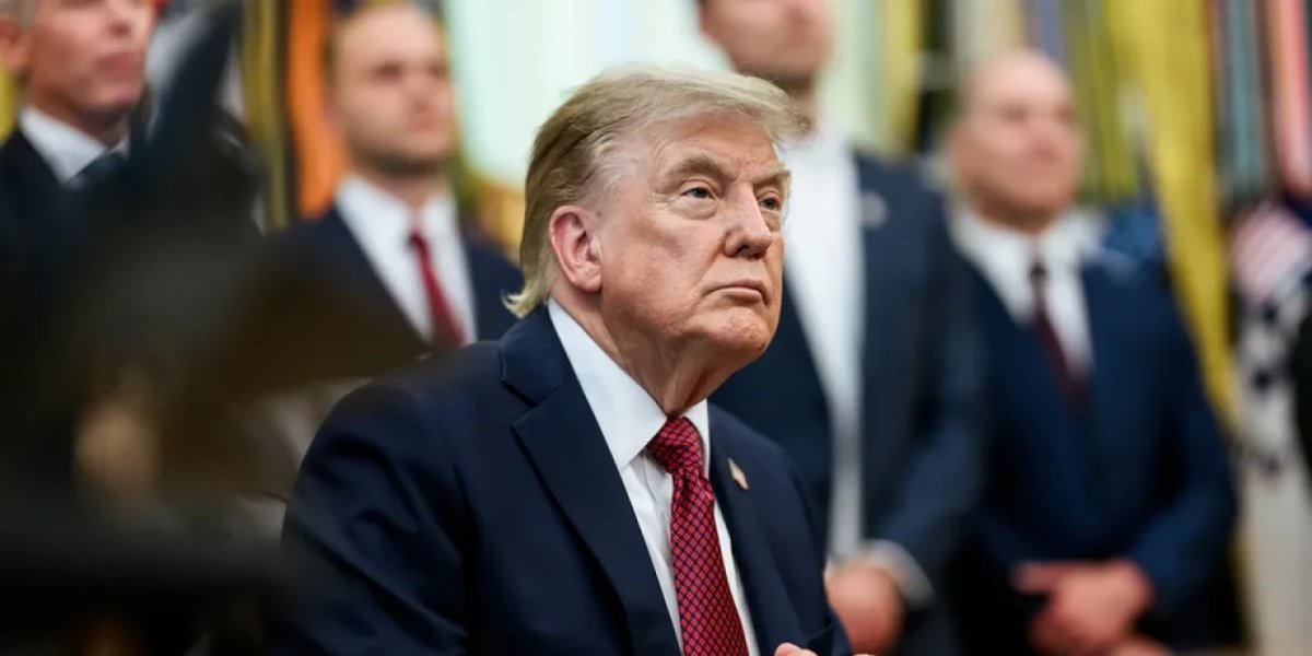 Трамп анонсировал скорые трехсторонние переговоры по Украине
