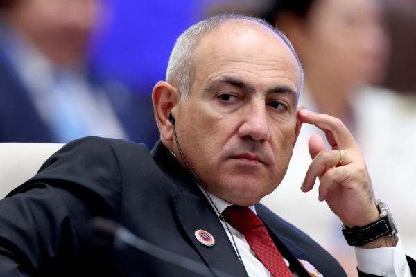 
Пашинян объявил: &laquo;партия войны&raquo; уничтожена