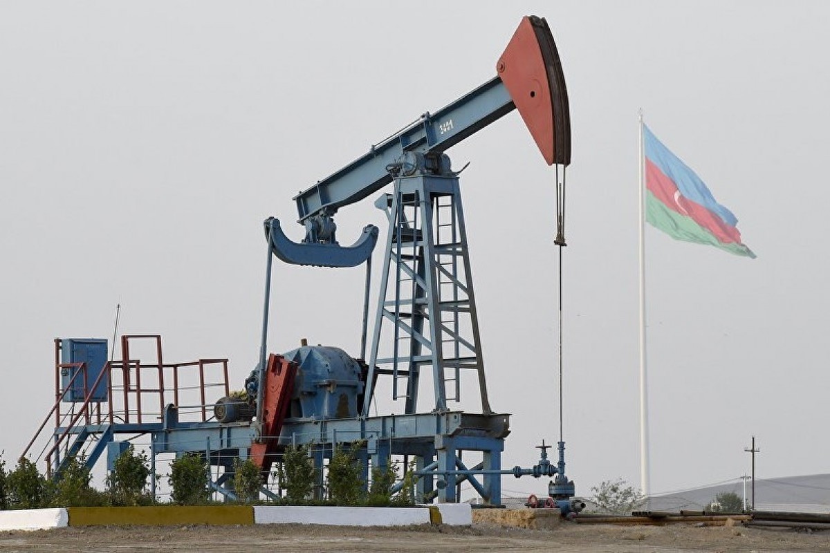 
Азербайджанская нефть торговалась выше 122 долларов